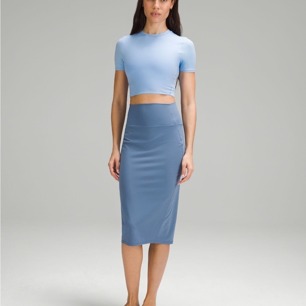 Lululemon Oasis Blue Nulu Slim Fit Skirt NWT Size 2